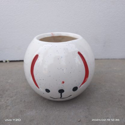 Brahmz ceramic planter dog white